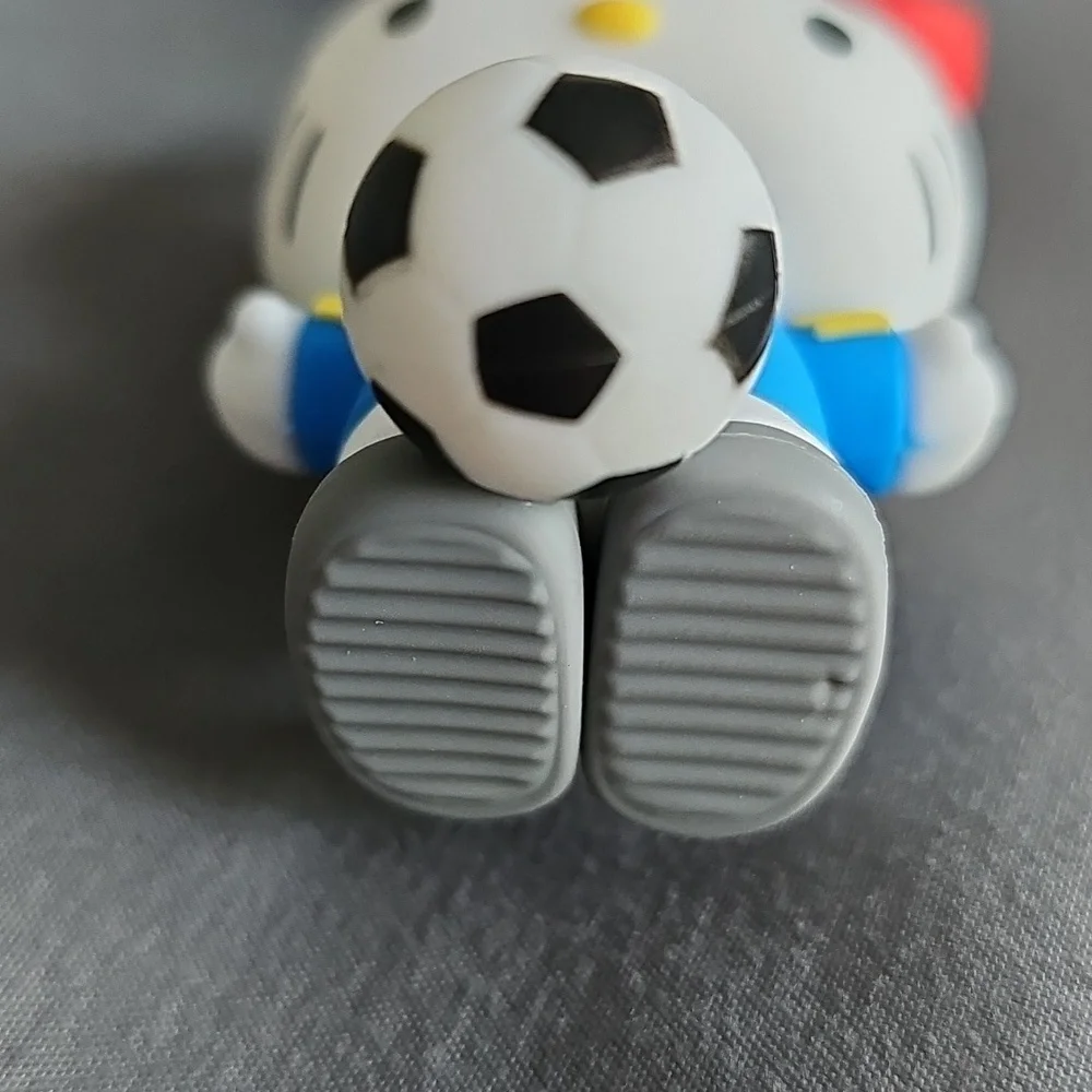 Hello Kitty Keychain - Picture 9 of 9